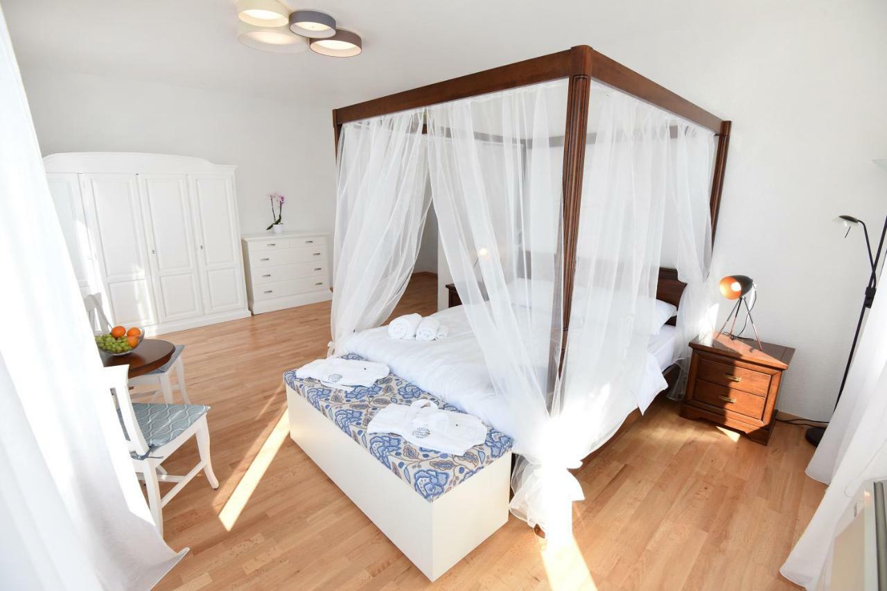 Puntamika Laterna Apartment Zadar Bagian luar foto