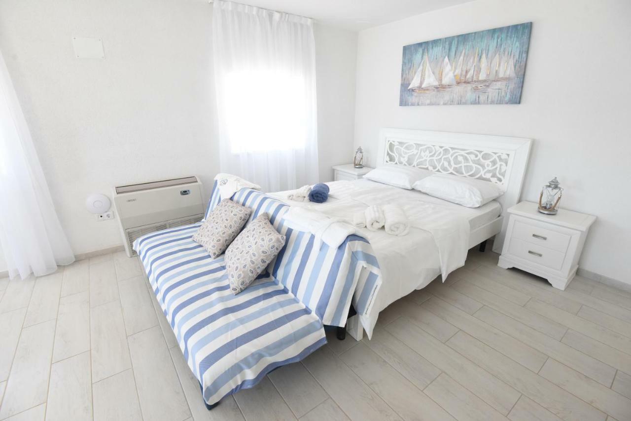 Puntamika Laterna Apartment Zadar Bagian luar foto