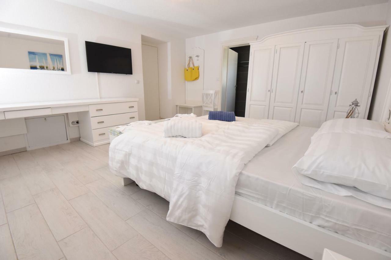 Puntamika Laterna Apartment Zadar Bagian luar foto